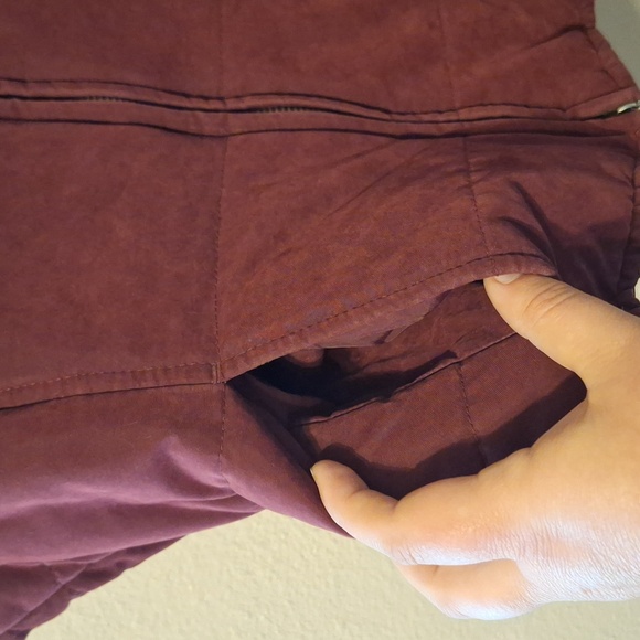 Vest - Picture 3 of 3